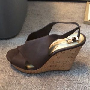 Jessica Simpson wedged